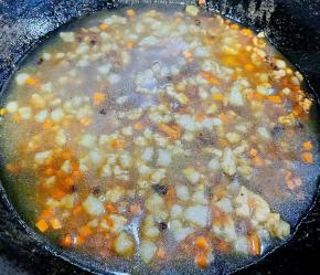 添加少许清水烧开