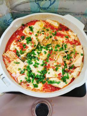 起锅前放入适量的葱花即可食用！