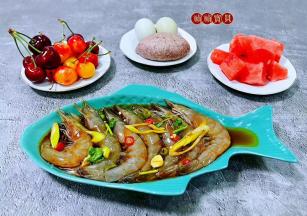 生腌活海虾切记一定要选活虾来制作哦这样吃起来口感好也更健康