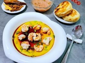 搭配牛肉火烧、麻辣鸭货、大米绿豆粥一起吃超级完美