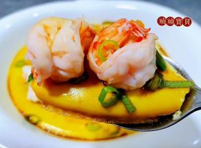 蛋羹入口滑嫩即化混搭虾仁鲜美可口真是好吃到停不下来