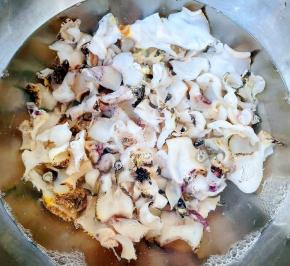 焯好水的肉肉立即放入冰水中过凉