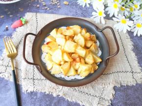 直接吃就很好吃，也可以根据自己的口味蘸上番茄酱吃。 