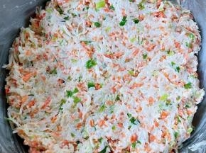 将所有调味料拌匀入味即可