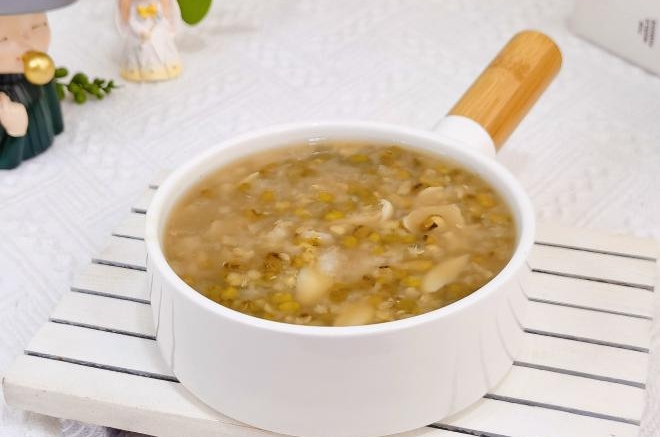 绿豆百合银耳粥