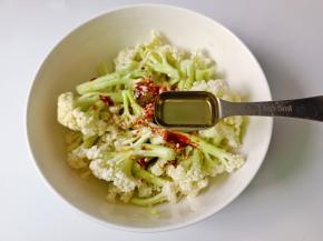 加食用油一勺。