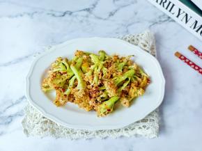 脆爽鲜嫩的花菜就做好了。