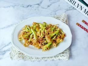 脆爽鲜嫩的花菜就做好了。