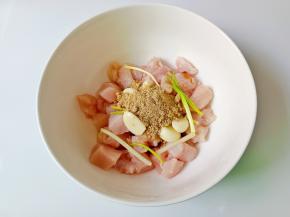 烤肉料加一勺。