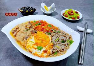 这道美味不但营养爆棚，也是减脂效果非常好的美味佳肴。