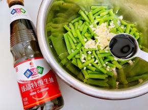 加入味达美臻品特级生抽