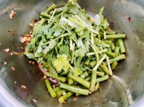 加入香菜段