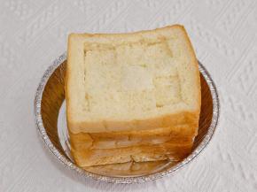 再摆上剩余的吐司块。