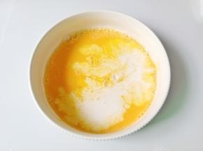 牛奶与鸡蛋的比例要合适。