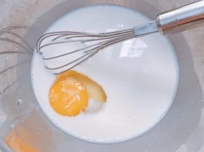 打入一个鸡蛋