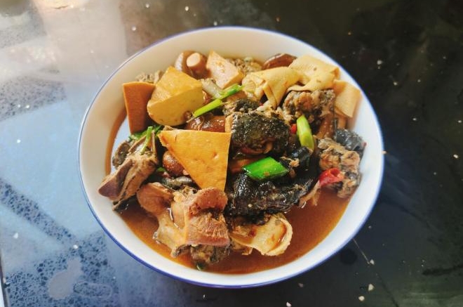 红烧乌鸡