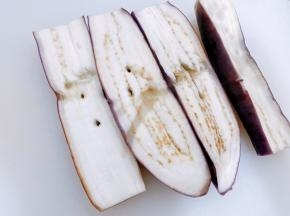 蒸软能用筷子轻松插透，取出放凉