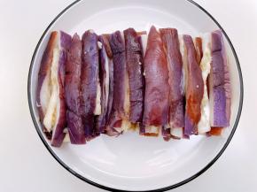 用手撕成小条摆盘