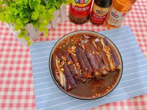 凉拌手撕茄子完成