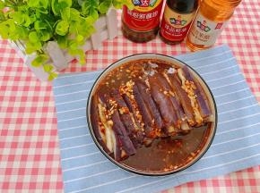 凉拌手撕茄子完成