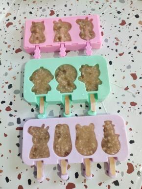 装在雪糕模具里！