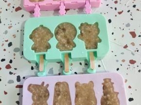装在雪糕模具里！