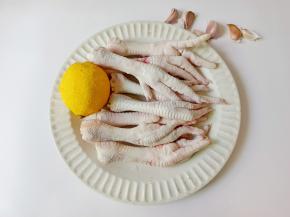 准备好新鲜食材。