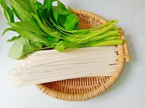 准备好新鲜食材。