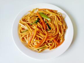 天热来一碗凉爽的凉拌面，太香了！