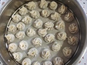包好的生煎包胚！