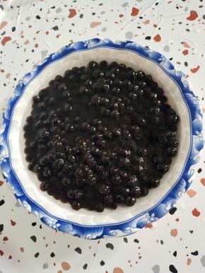 如果太多吃不完，可以再珍珠里面加入适量凉开水，放在冰箱冷藏保存！