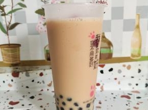 一杯焦糖珍珠奶茶就做好了！