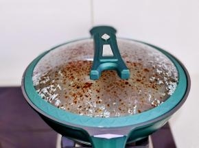 有爆开时赶紧盖上盖子。