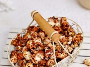 无糖黑巧爆米花。