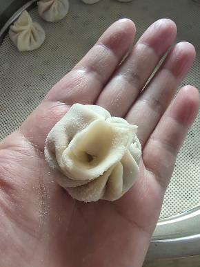 像包小笼包一样包起来！