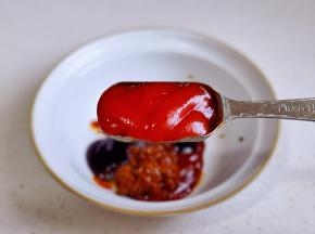 1勺番茄酱。