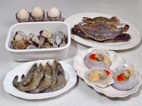 准备食材，今天有点丰盛呦～