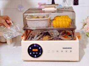 注水口加入清水。