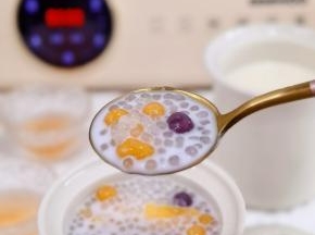 芋圆芒果西米露。