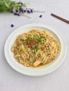 烤好后撒上葱花即可食用。