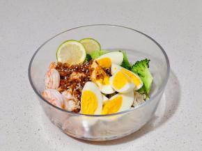 淋上料汁拌均匀即可。