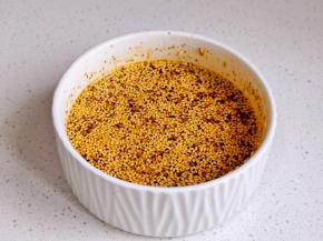 搅拌均匀备用。