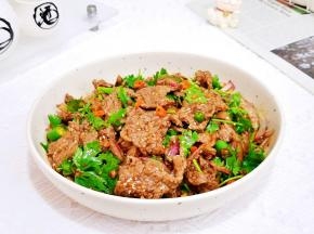 好吃到上午的牛肉做法。