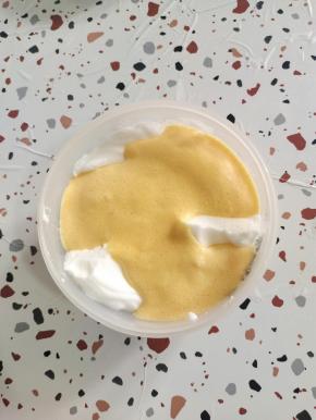 倒入剩下的蛋白中！