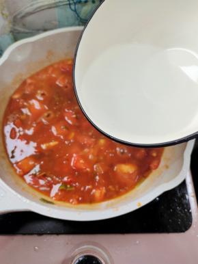 再放入小半碗清水！