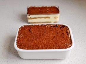 筛上可可粉，放入冰箱冷藏即可。