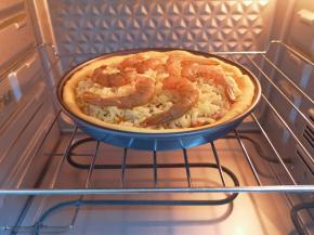 送入预热好的烤箱。 