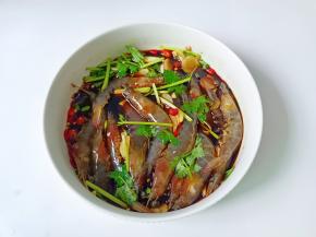 放冰箱冷藏腌制2小时更加入味。