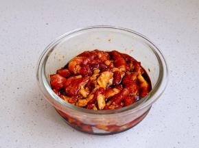 拌均匀腌制5分钟。