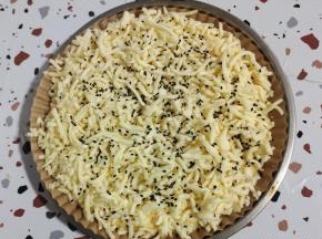 再撒上适量的黑芝麻！